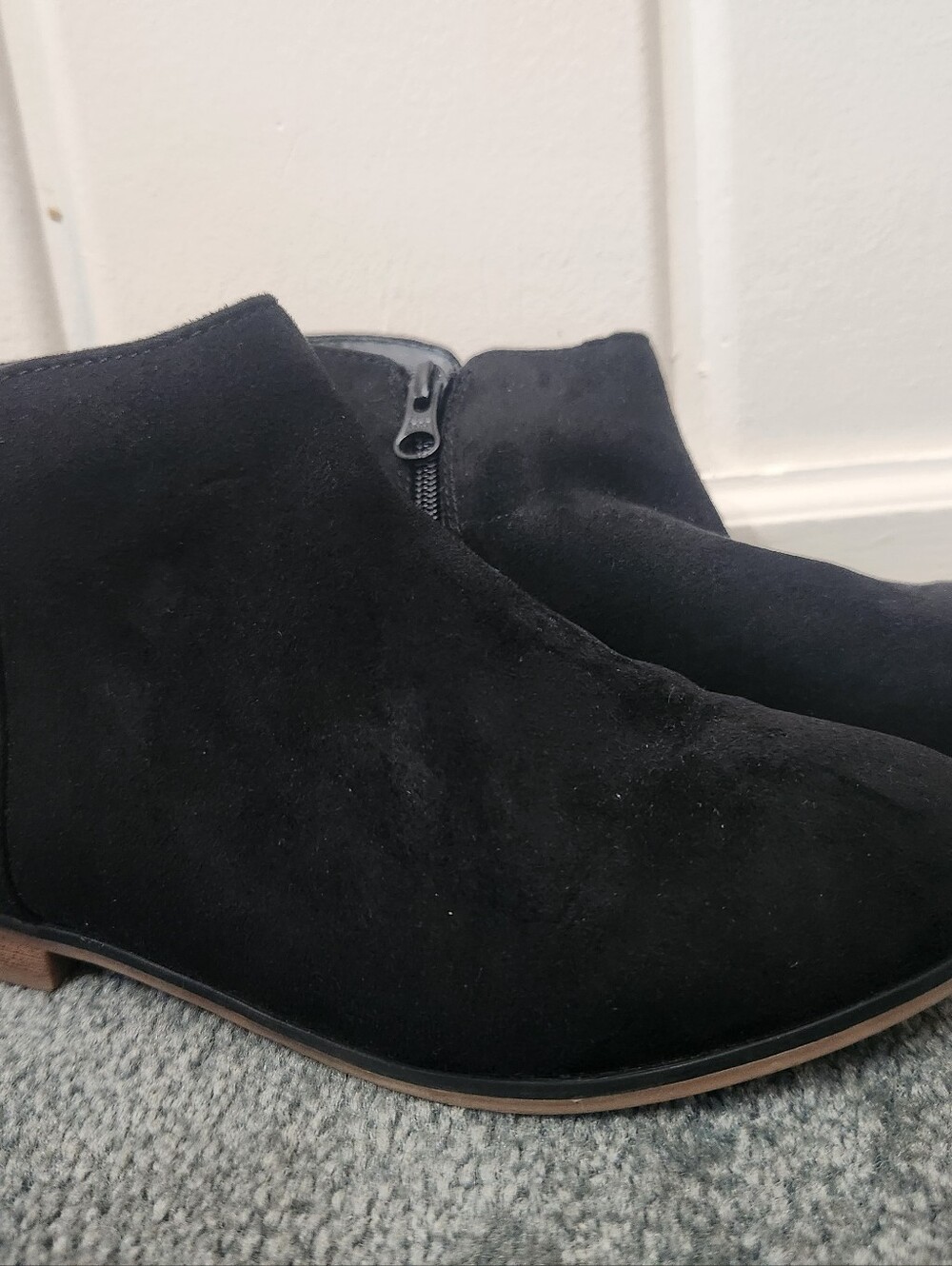 Cat & Jack Black Girls ankle booties Size 3